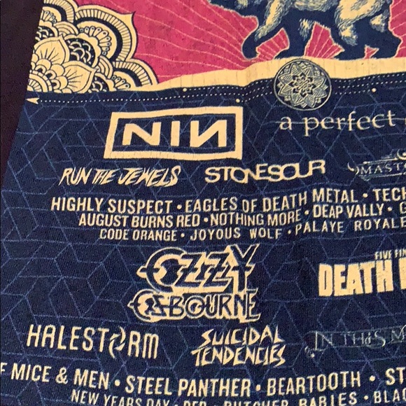 Aftershock T-shirt 2017 Sacramento discovery - Picture 4 of 10